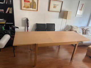 Mesa de comedor de madera maciza