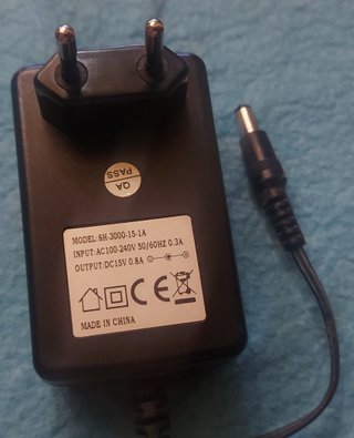 Cargador 15V 0.8A DC
