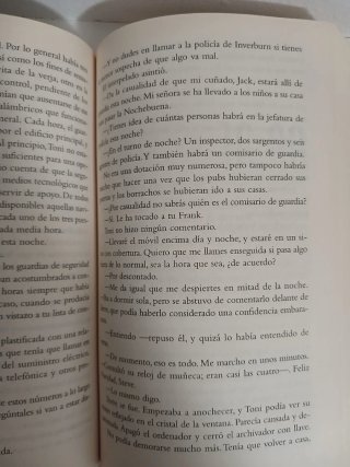 En el blanco - Ken Follett (Edición Debolsillo).
