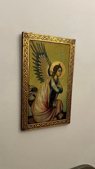 Armario de madera con puertas