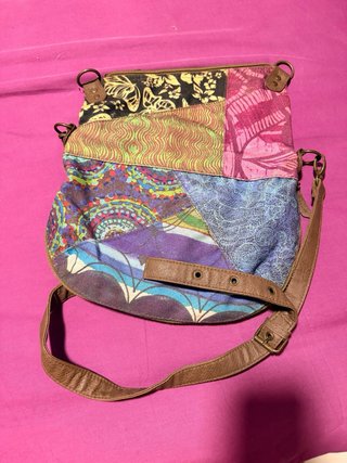 Bolso Desigual Negro con Bordado Multicolor