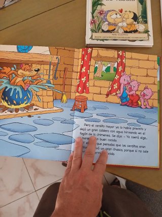 Lote de 4 libros infantiles de cuentos