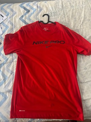 Camiseta Nike Pro Roja