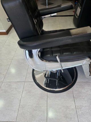 Sillón de peluquería cromado