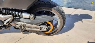 KYMCO AK 550