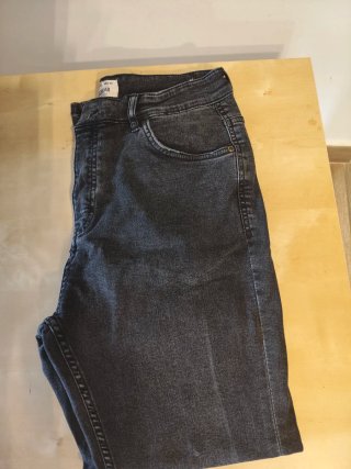 Pantalón vaquero negro Pull&Bear Talla 42