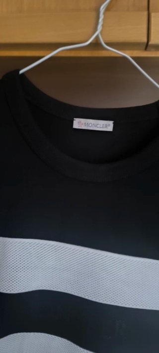 Camiseta Moncler Negra Talla L hombre original