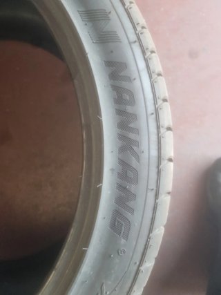 Neumáticos de coche EN MEDIDA 315/35R20