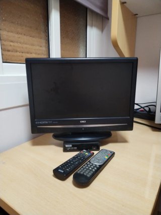 Monitor TV OKI con receptor TDT HD