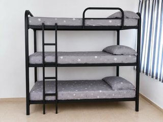 Litera triple acero negra y gris