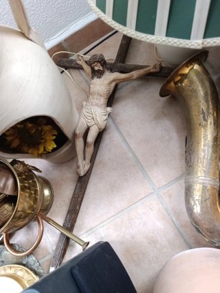Crucifijo de cerámica