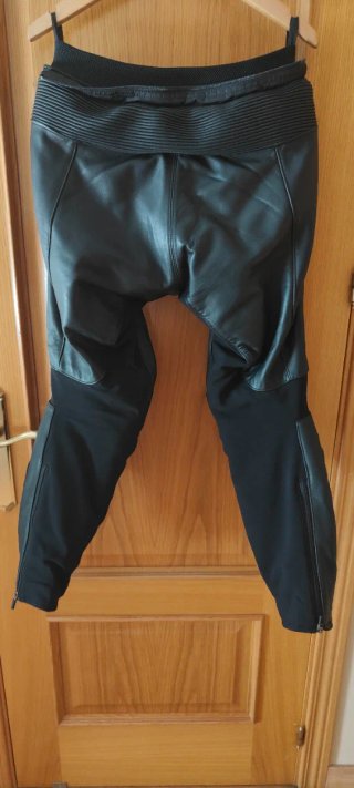 Chaqueta y pantalón cuero BMW Motorrad