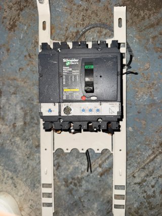Interruptor Automático Schneider NSX 250B