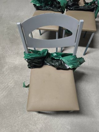 Mesa extensible cocina beige madera con 4 sillas