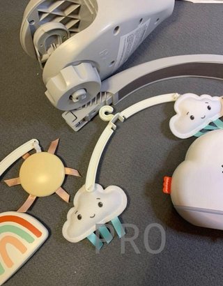 Fisher-Price Móvil lluvia y arcoíris para cuna