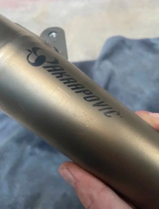 Akrapovic Megaphone Titanio