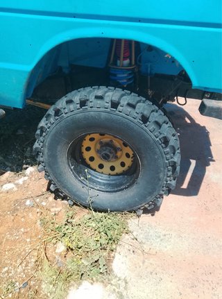 Neumáticos 285/75 R16 (33/16) 80%
