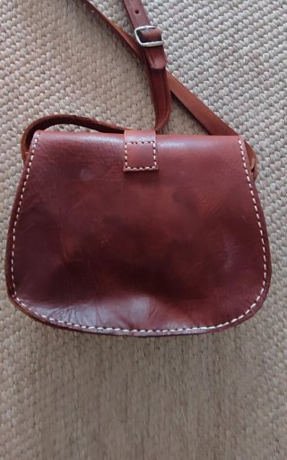 Bolso de cuero marrón nuevo