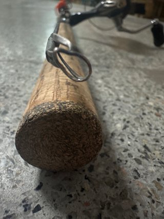 Caña de pescar con carrete