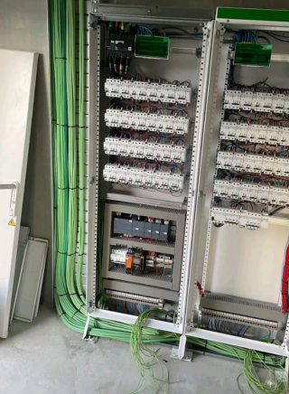 Electricista, Instalaciones y reparaciones