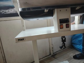 Macchina da stiro Pfaff Mod 650