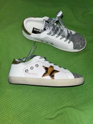 Golden Goose Superstar Plata y Blanco