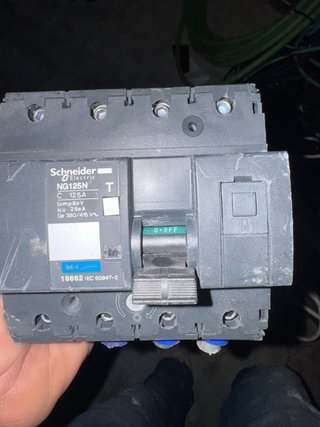 Interruptor Schneider Electric NG125N 125A