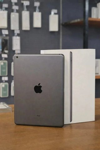 IPAD 9TH GEN 256GB WIFI PLATA 85% BATERIA