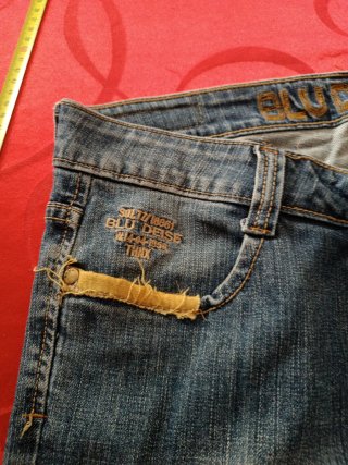 Pantaloni tre quarti jeans