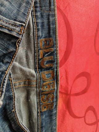 Pantaloni tre quarti jeans