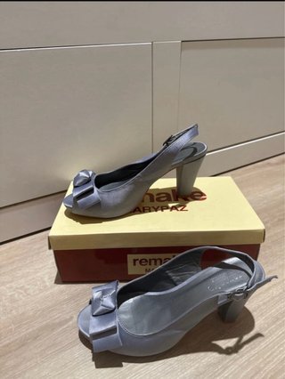 Zapatos de fiesta plateado/grises de tacón