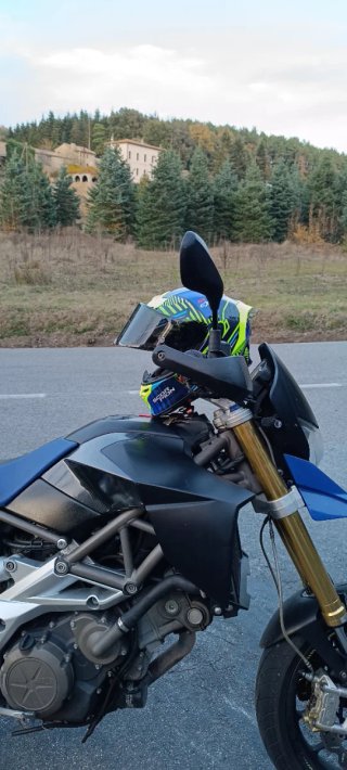 Aprilia Dorsoduro 750 2009