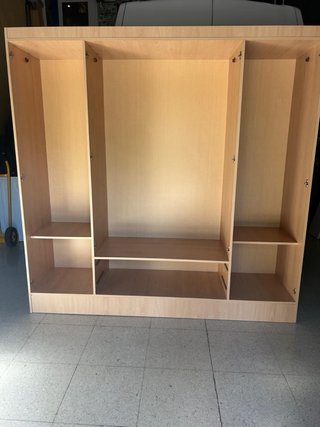 Armario de madera color roble