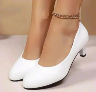 Tacones elegantes blancos a estrenar