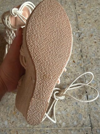 Sandalias cuña esparto tiras blancas