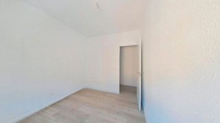 Piso en venta en Valdeacederas en Madrid