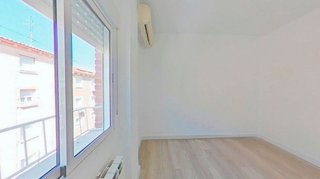 Piso en venta en Valdeacederas en Madrid