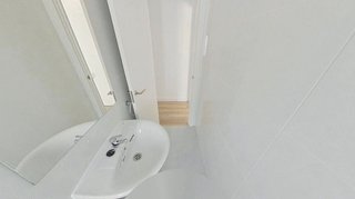 Piso en venta en Valdeacederas en Madrid