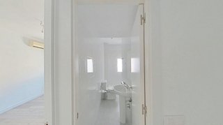 Piso en venta en Valdeacederas en Madrid