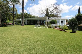 Chalet en alquiler en Nagüeles Alto en Marbella
