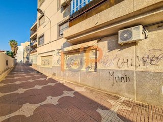 Local comercial en venta en Huércal-Overa
