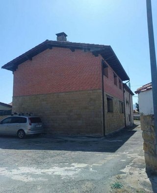 Chalet en venta en Medina de Pomar