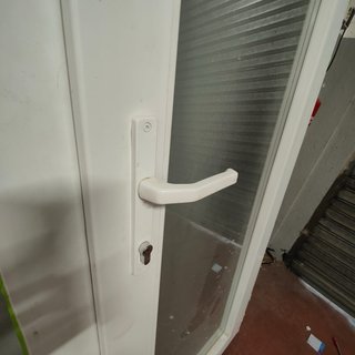 Puerta PVC Blanca con Vidrio