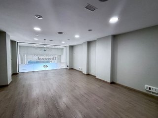 Local comercial en alquiler en Plaza España - Villa Pilar - Reyes Católicos - Vadillos en Burgos