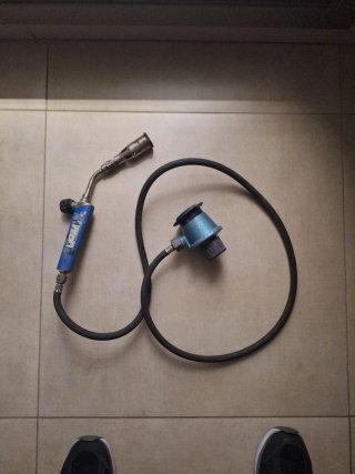 Soplete de gas con manguera y regulador. DesaD