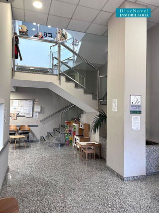 Local comercial en alquiler en La Goleta - San Felipe Neri en Málaga