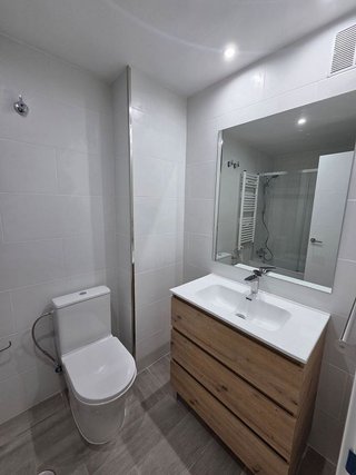 Piso en alquiler en Castillejos en Madrid