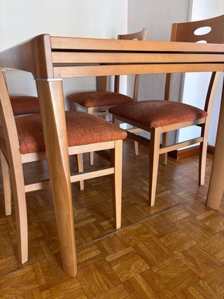 Mesa comedor madera con 4 sillas