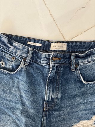 Pantalones cortos vaqueros rotos