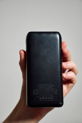 Power Bank Qoovi 20000mAh Carga Rápida 22.5W